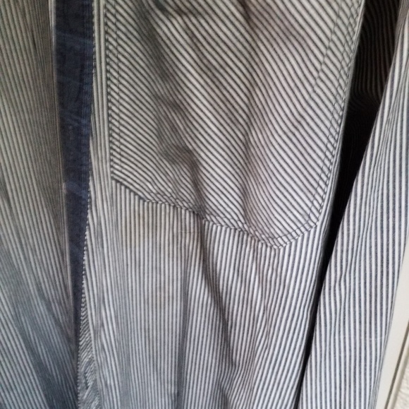 4x Button up - Picture 3 of 5